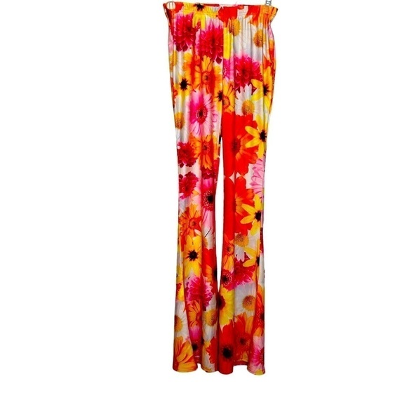 Pants - 70’s Inspired Retro Bright Floral Bell Bottom Pants